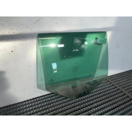 Vitre arriere droit SKODA FABIA 2
