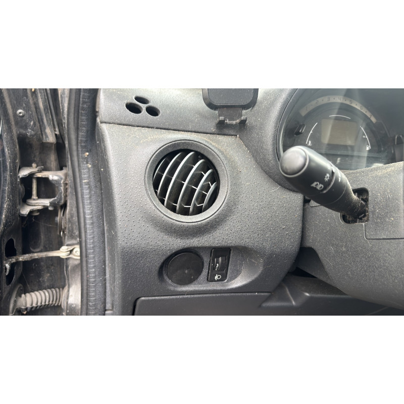 Custode arriere gauche CITROEN C2 Photo n°19