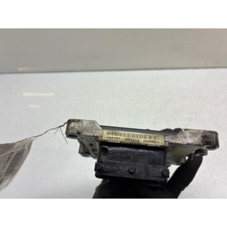 Calculateur moteur OPEL CORSA D Photo n°1