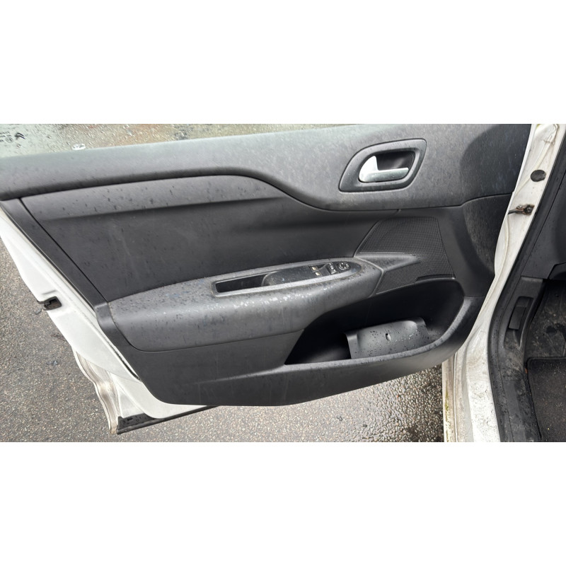 Attache ceinture arriere droit CITROEN C4 2 Photo n°16