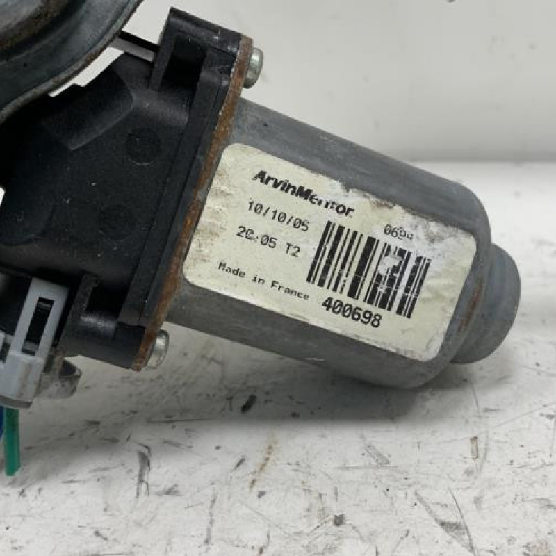 Leve vitre electrique avant droit NISSAN ALMERA TINO Photo n°4