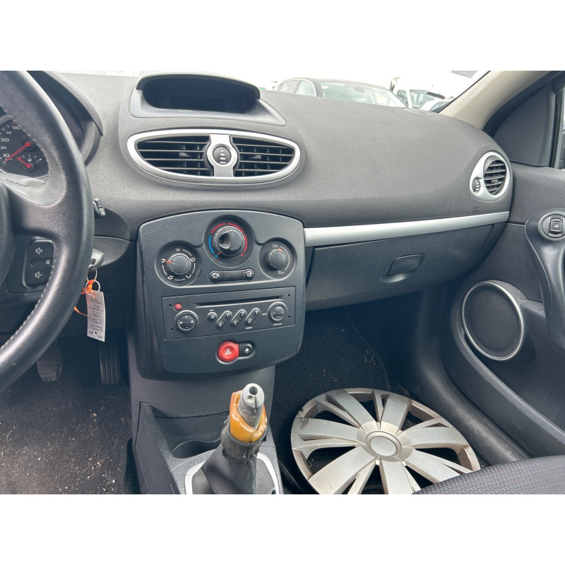 Neiman RENAULT CLIO 3 Photo n°12