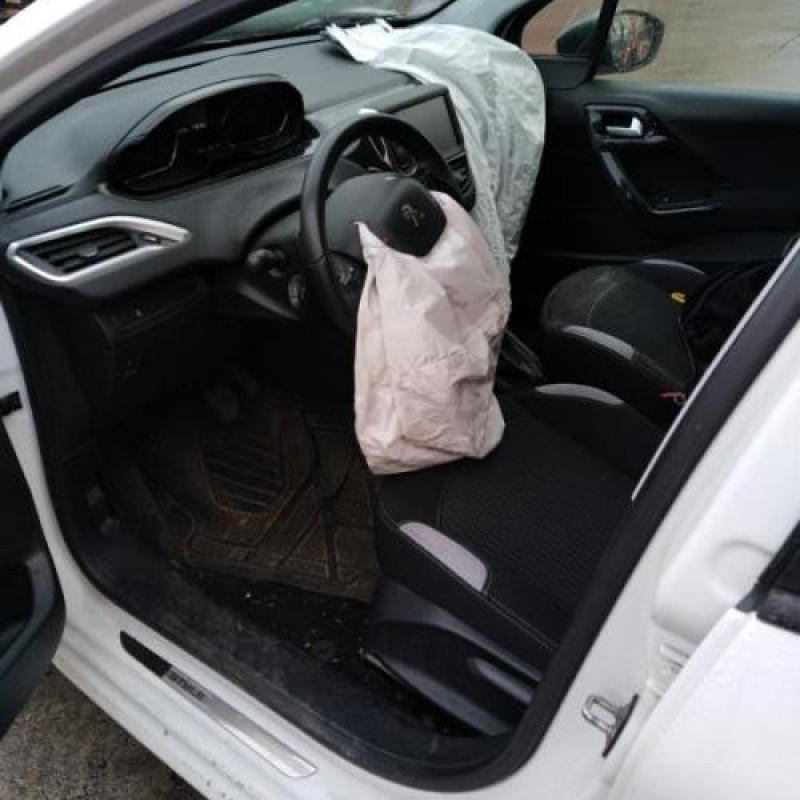 Boitier BSI PEUGEOT 208 1 Photo n°11