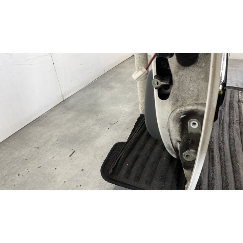 Porte arriere gauche PEUGEOT 107 Photo n°6