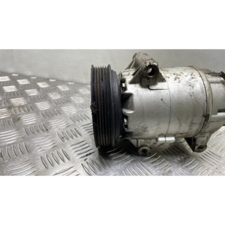 Compresseur clim RENAULT MEGANE 1