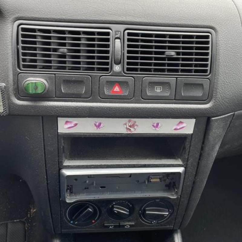 Feu arriere principal droit (feux) VOLKSWAGEN GOLF 4 Photo n°10