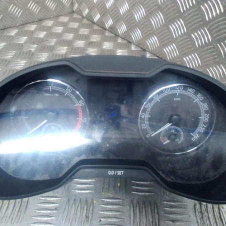 Compteur SKODA OCTAVIA 3 Photo n°1