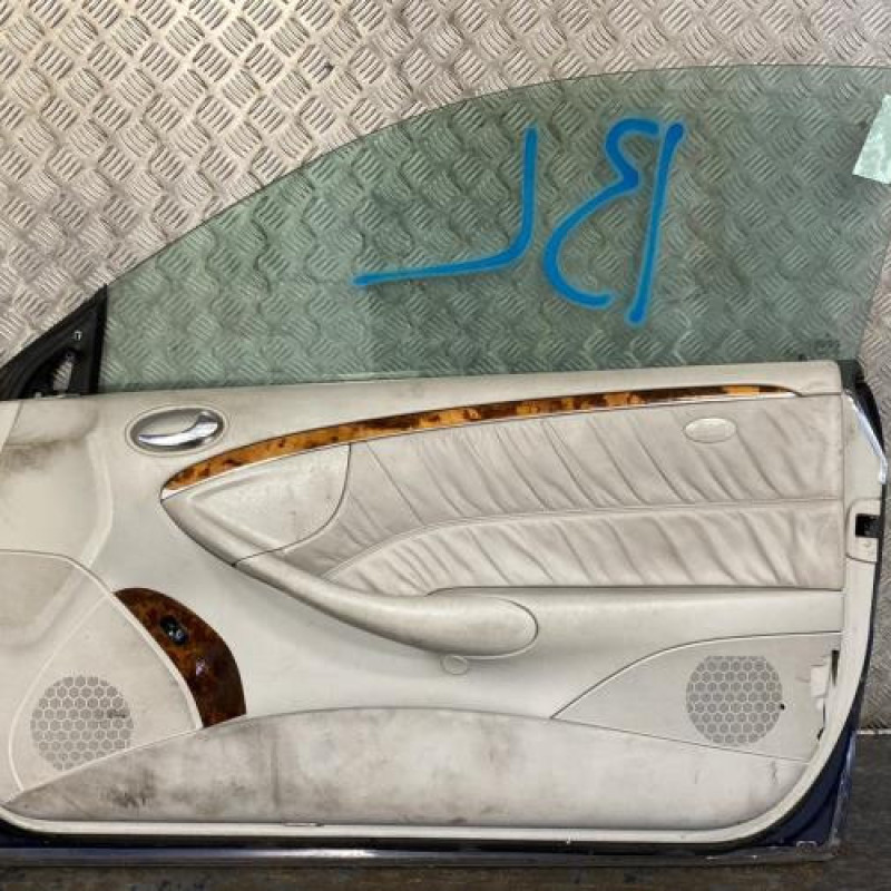 Porte avant droit MERCEDES CLASSE CLK 209 Photo n°4