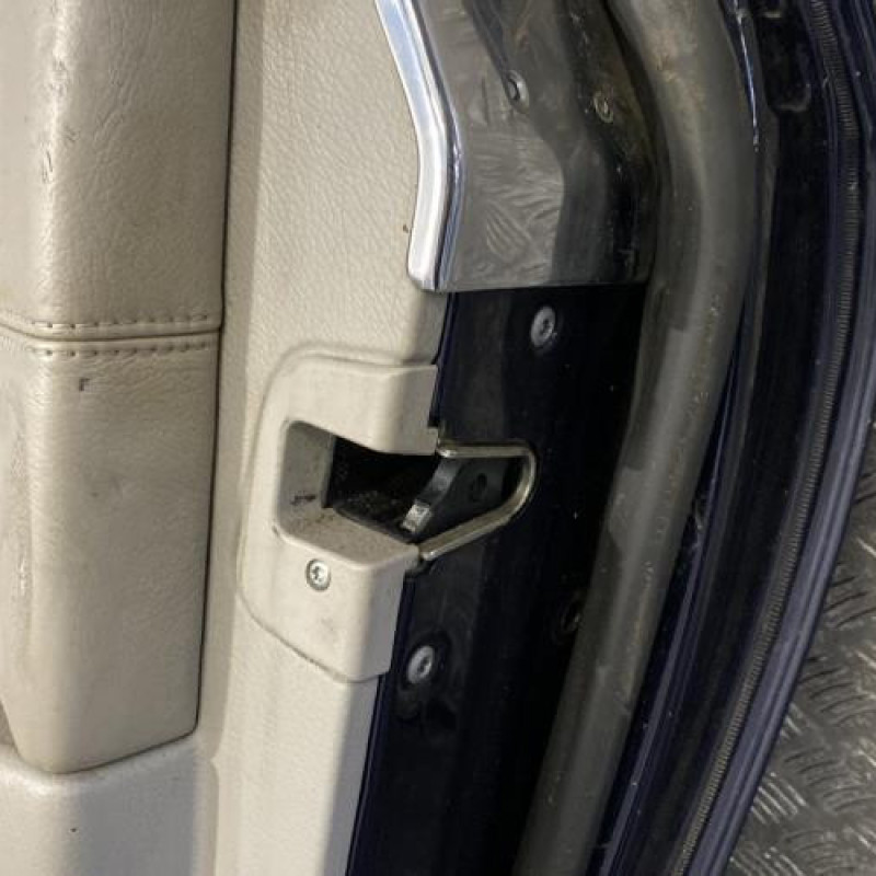 Porte avant droit MERCEDES CLASSE CLK 209 Photo n°6
