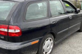 Serrure avant droit VOLVO V 40 1
