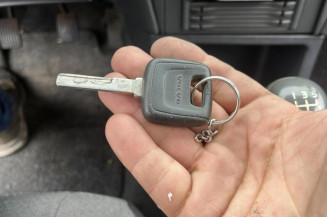 Serrure avant droit VOLVO V 40 1