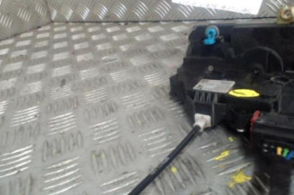 Serrure avant droit FIAT GRANDE PUNTO