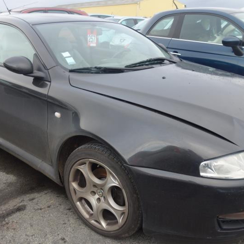 Porte avant gauche ALFA ROMEO GT Photo n°9