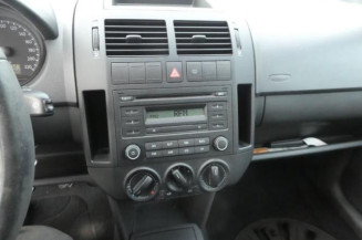 Pretensionneur de ceinture avant droit VOLKSWAGEN POLO 4