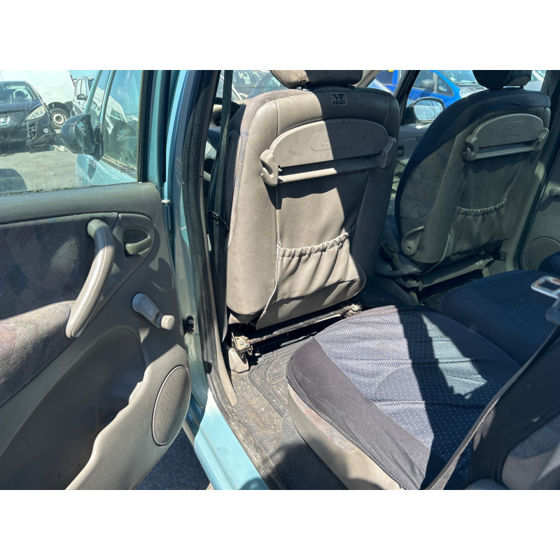 Feu arriere principal droit (feux) CITROEN XSARA PICASSO Photo n°16