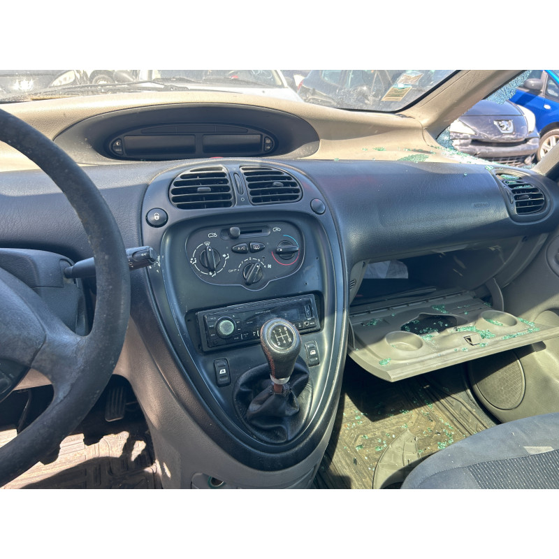 Feu arriere principal droit (feux) CITROEN XSARA PICASSO Photo n°18
