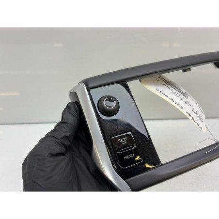Facade autoradio PEUGEOT 208 1
