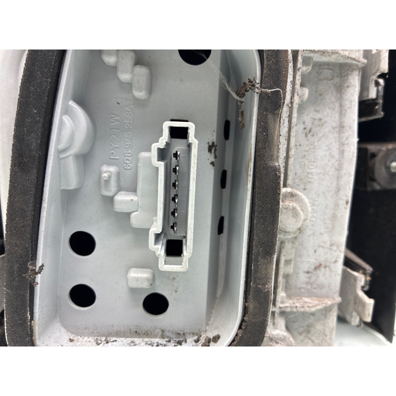 Feu arriere principal droit (feux) VOLKSWAGEN POLO 4 Photo n°4