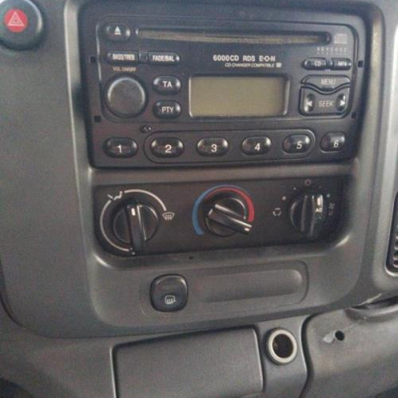 Bouton de warning FORD TRANSIT 3 Photo n°12