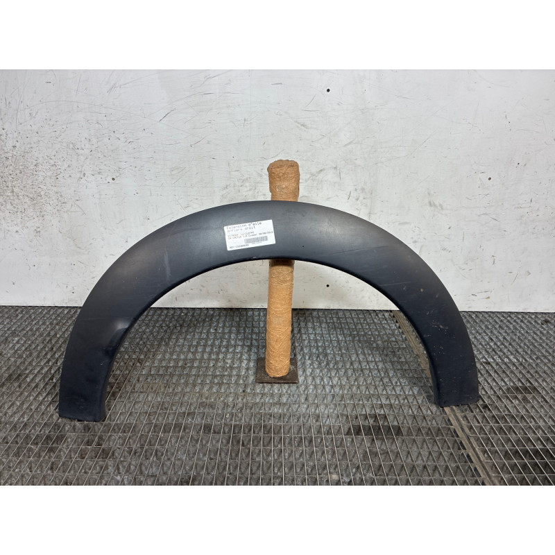 Extension d'aile arriere droit CITROEN C4 CACTUS Photo n°1