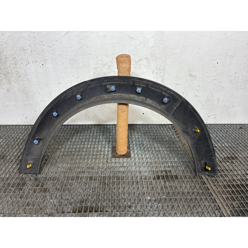 Extension d'aile arriere droit CITROEN C4 CACTUS Photo n°3