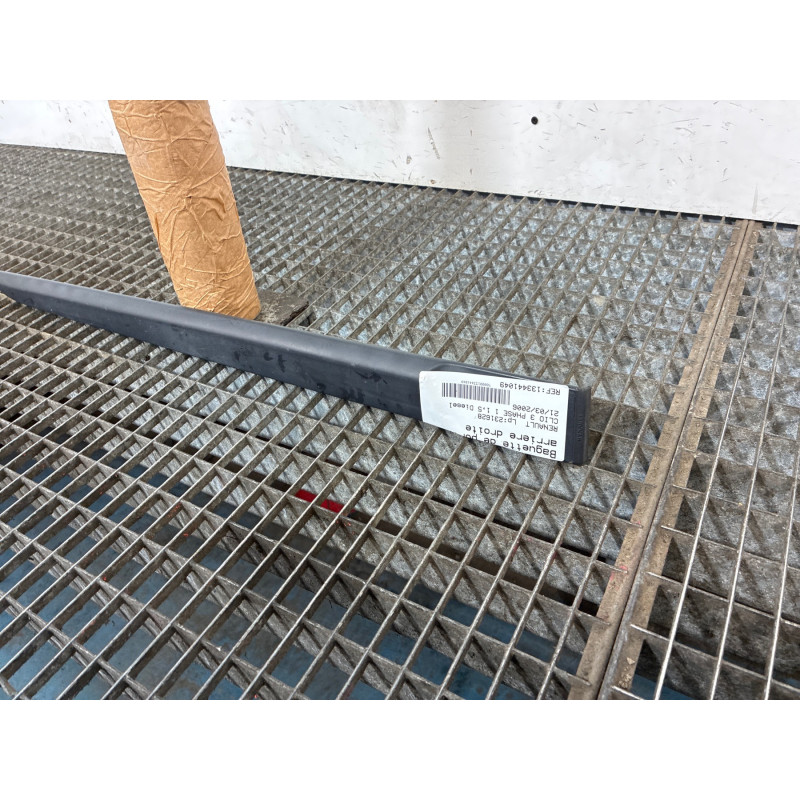 Baguette de porte arriere droite RENAULT CLIO 3 Photo n°3