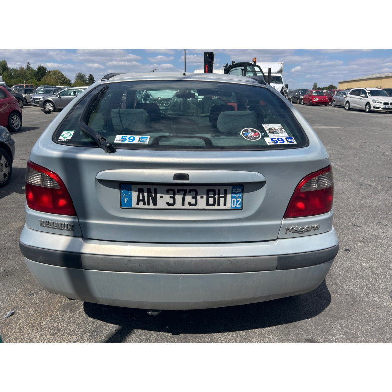 Anti brouillard droit (feux) RENAULT MEGANE 1 Photo n°6