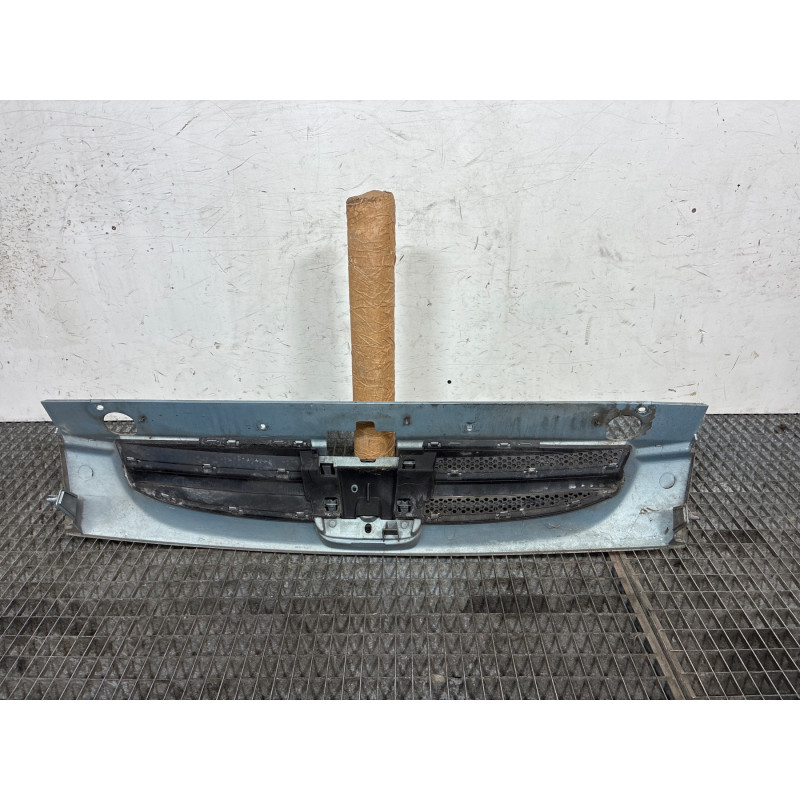 Calandre PEUGEOT PARTNER 1 Photo n°4