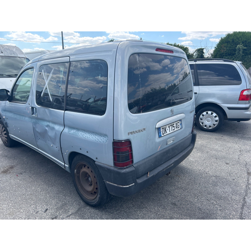 Calandre PEUGEOT PARTNER 1 Photo n°9
