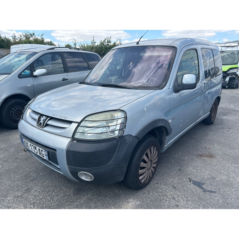 Calandre PEUGEOT PARTNER 1 Photo n°12