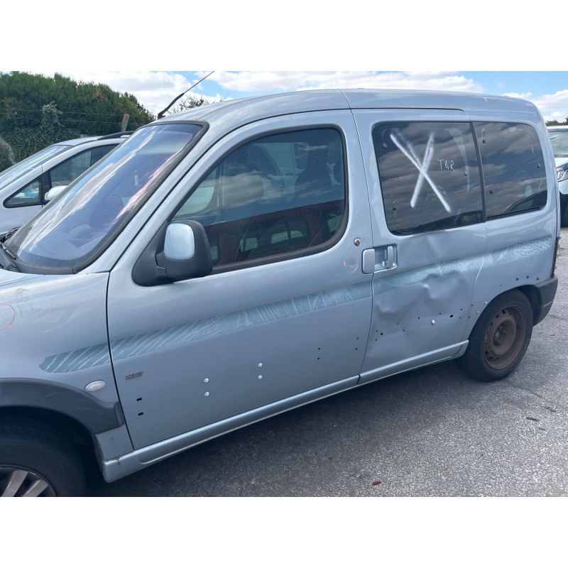 Calandre PEUGEOT PARTNER 1 Photo n°13