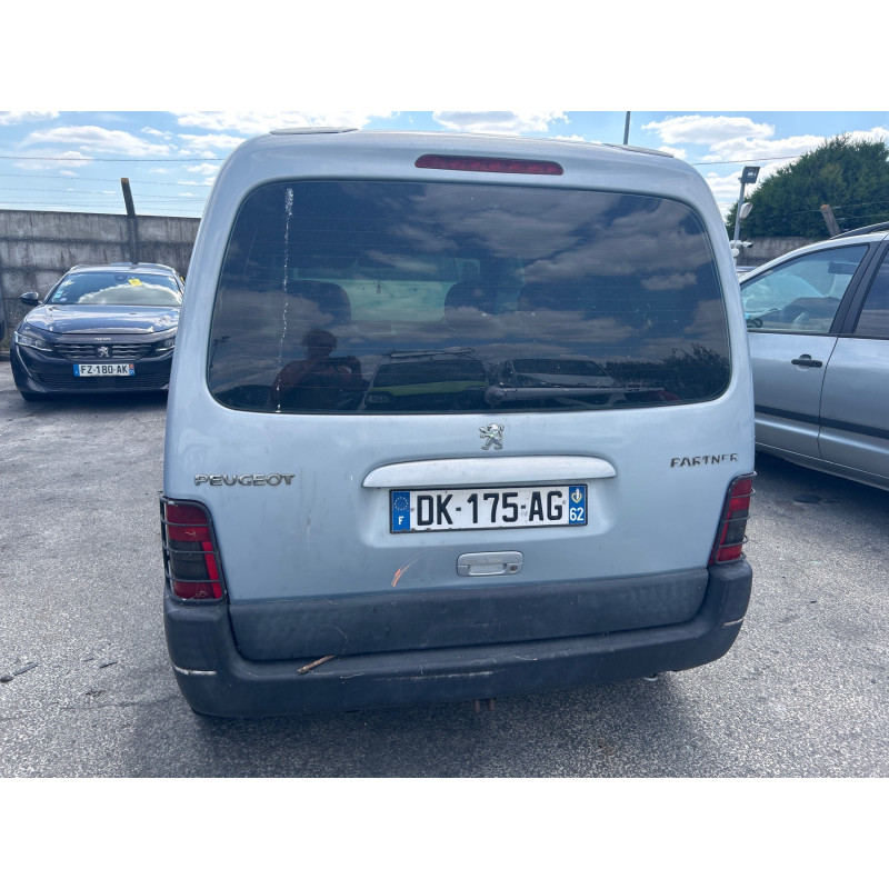 Calandre PEUGEOT PARTNER 1 Photo n°14