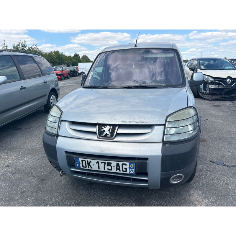 Calandre PEUGEOT PARTNER 1 Photo n°17