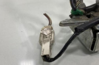 Serrure de coffre TOYOTA YARIS 1