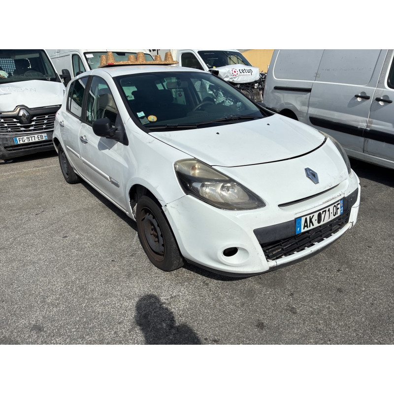 Feu arriere principal gauche (feux) RENAULT CLIO 3 Photo n°15