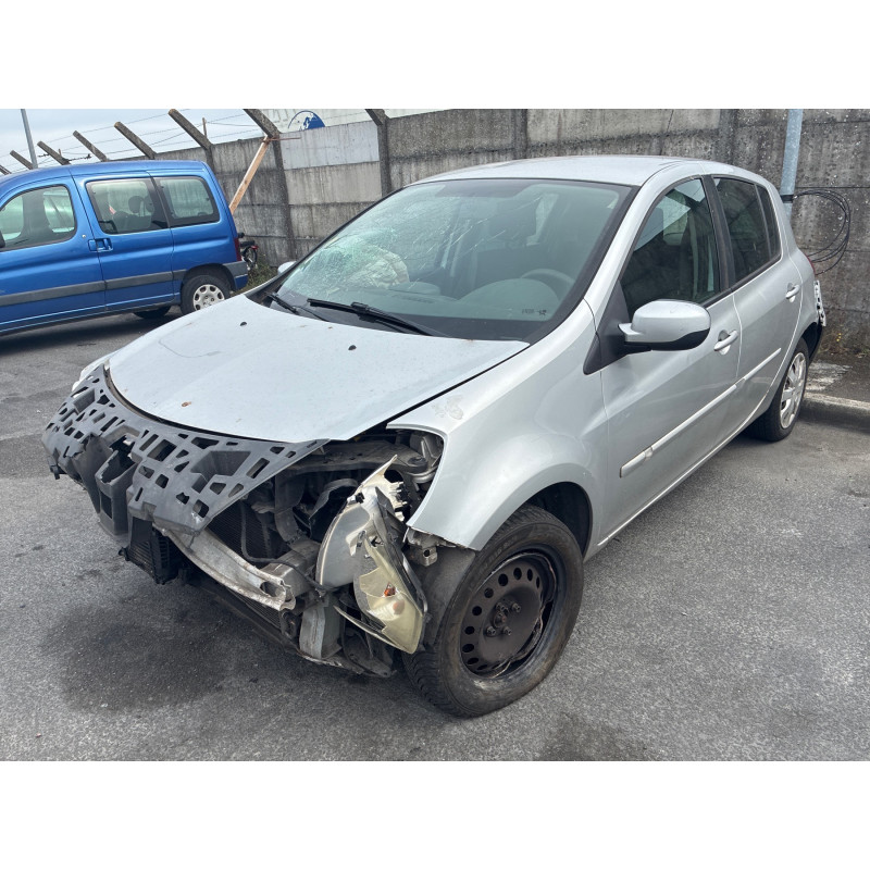 Feu arriere principal gauche (feux) RENAULT CLIO 3 Photo n°8