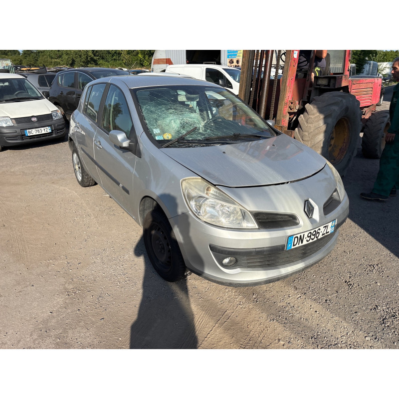 Feu arriere principal droit (feux) RENAULT CLIO 3 Photo n°6