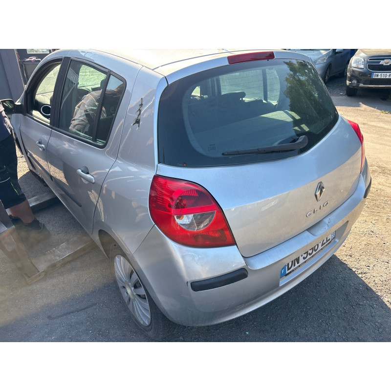 Feu arriere principal droit (feux) RENAULT CLIO 3 Photo n°7