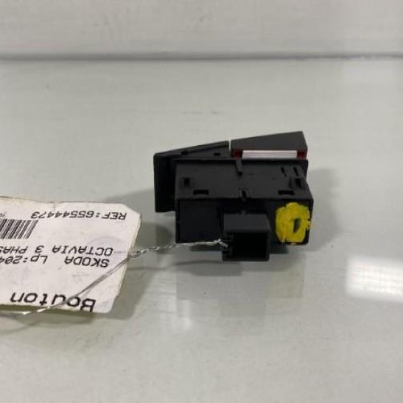 Bouton de warning SKODA OCTAVIA 3 Photo n°3
