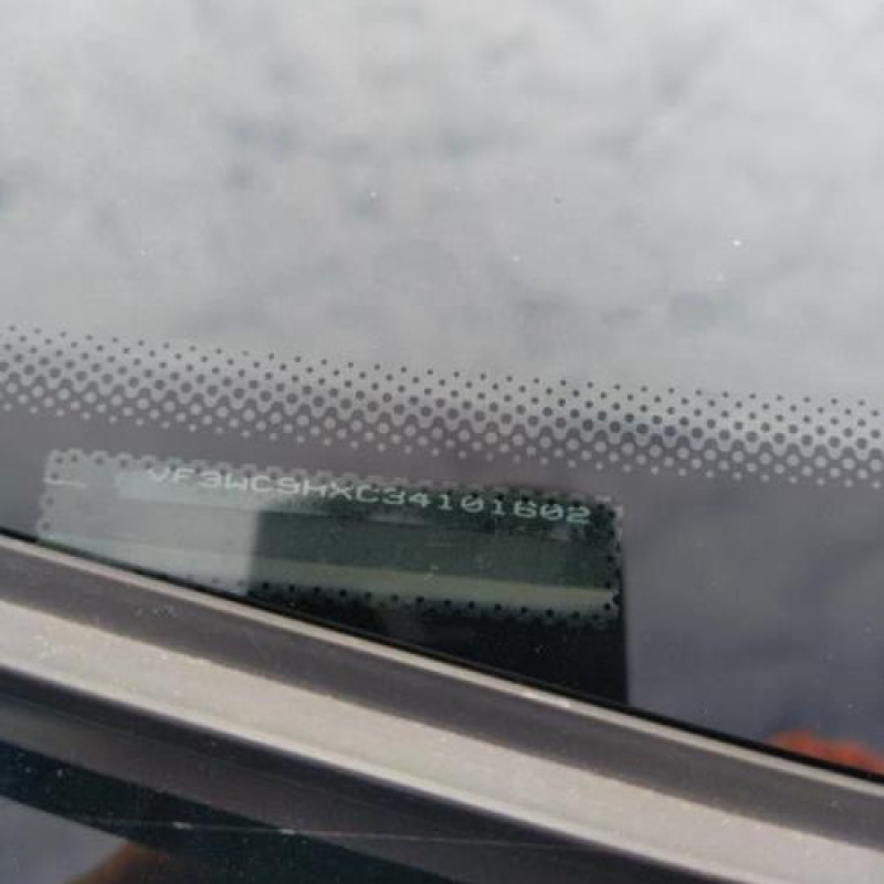 Pretensionneur de ceinture avant droit PEUGEOT 207 Photo n°8