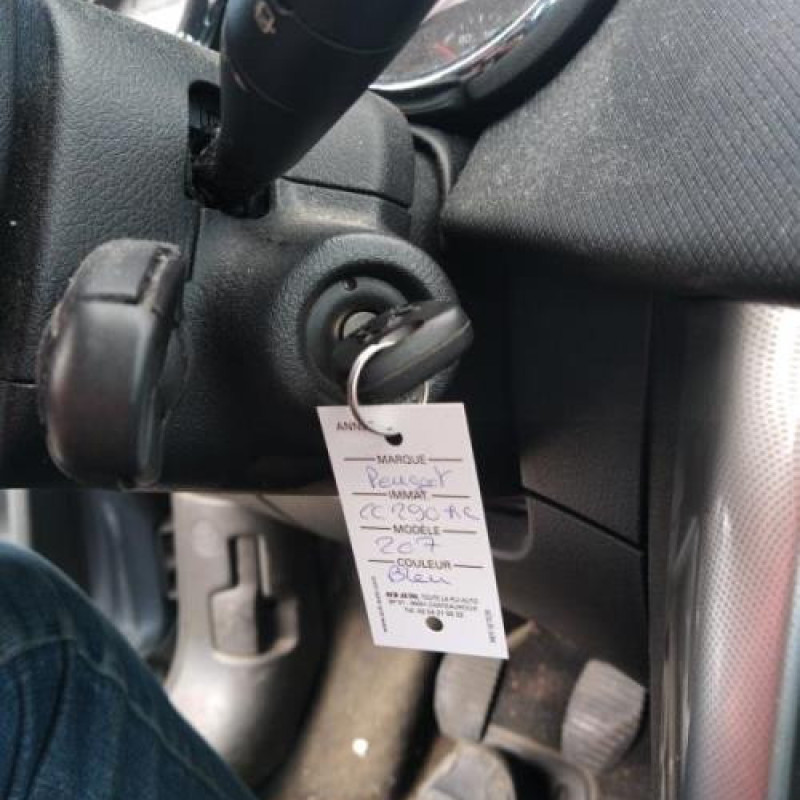 Pretensionneur de ceinture avant droit PEUGEOT 207 Photo n°13