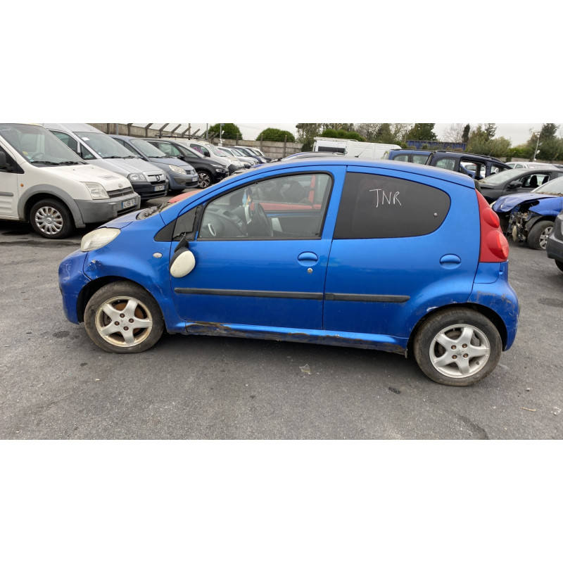Porte avant droit PEUGEOT 107 Photo n°14