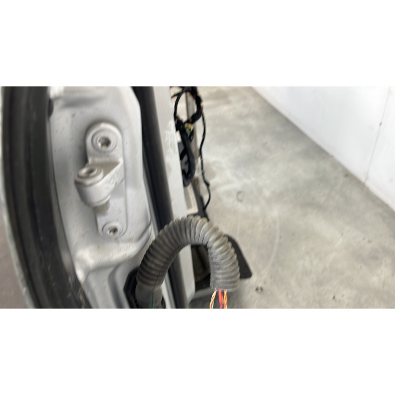 Porte avant droit MERCEDES CLASSE R 251 Photo n°4