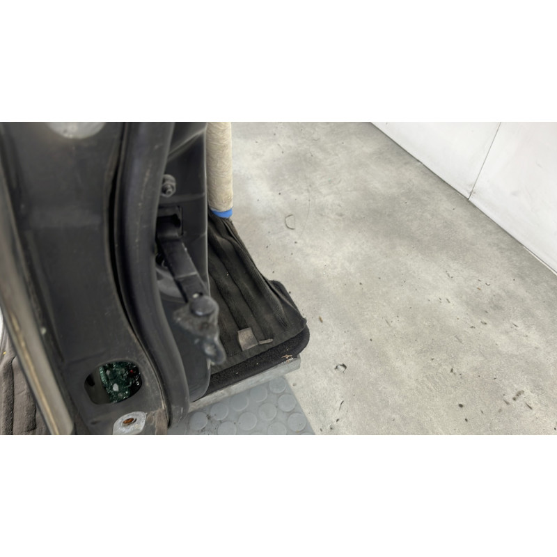 Porte avant droit KIA VENGA Photo n°6
