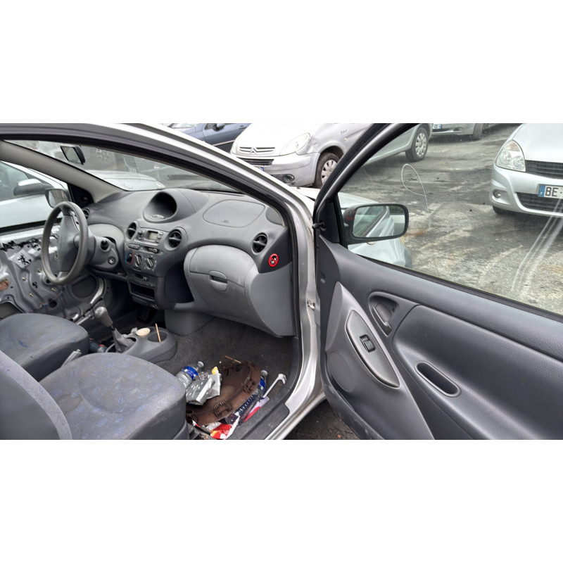 Porte avant droit TOYOTA YARIS 1 Photo n°19