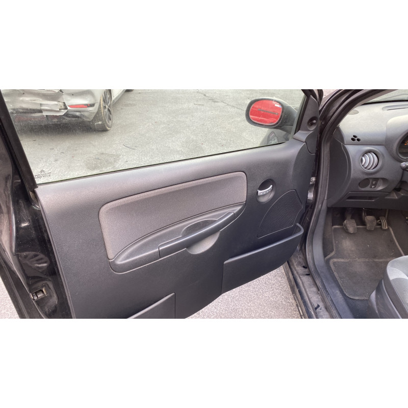 Porte avant droit CITROEN C2 Photo n°16