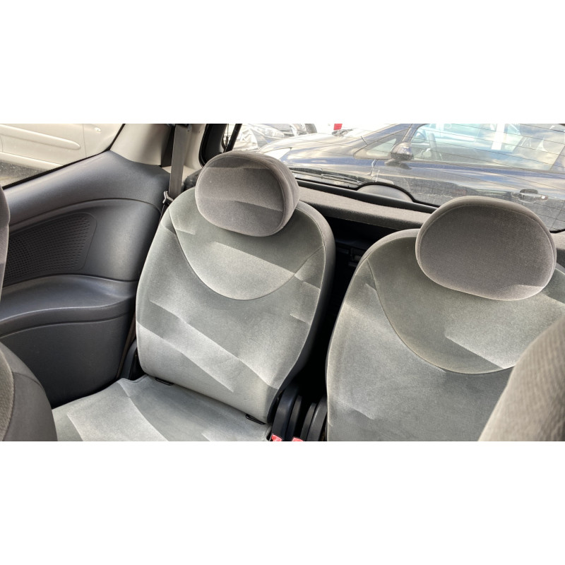 Porte avant droit CITROEN C2 Photo n°18