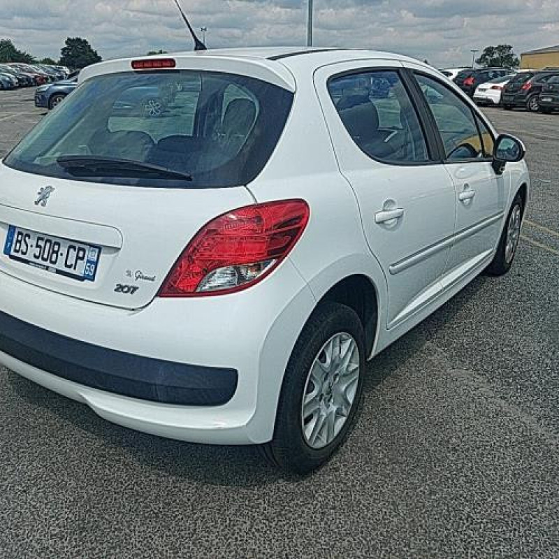 Pretensionneur de ceinture avant droit PEUGEOT 207 Photo n°9