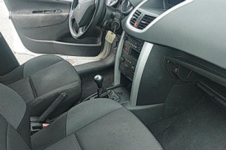 Pretensionneur de ceinture avant droit PEUGEOT 207