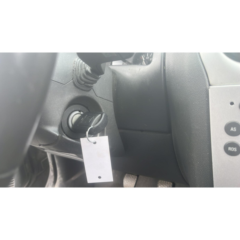 Porte avant gauche OPEL CORSA C Photo n°12